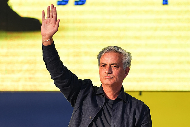 Mourinho’yu duyan Fenerbahçe’ye geliyor! Bu transfer çok konuşulacak