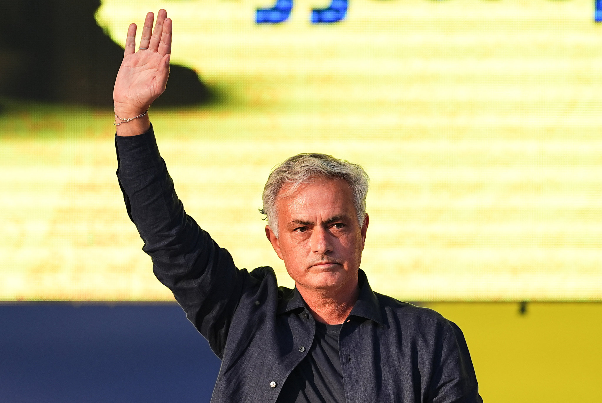 FENERBAHÇE HABERLERİ | Jose Mourinho’nun imza töreni Avrupa basınında!