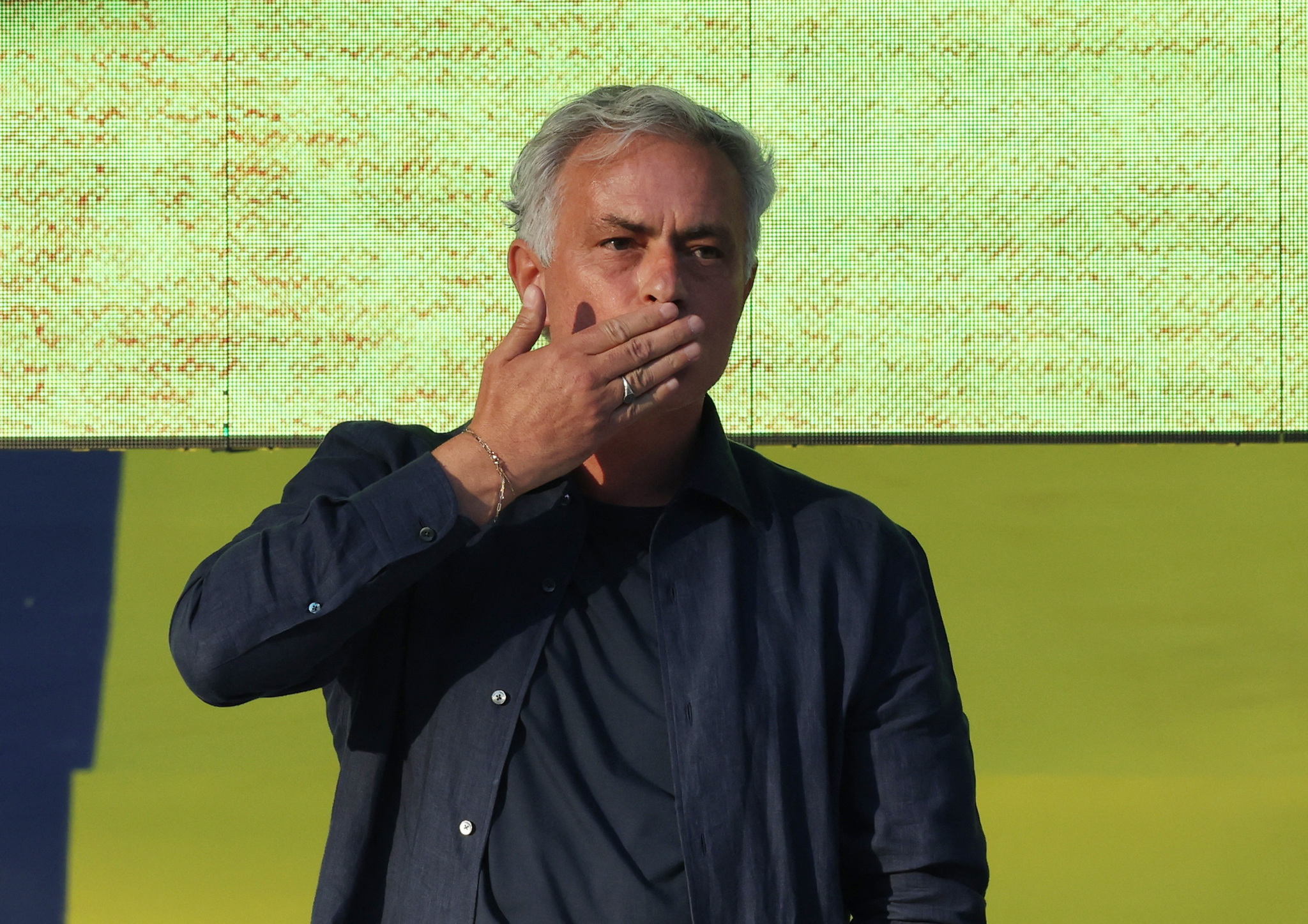 FENERBAHÇE HABERLERİ | Jose Mourinho’nun imza töreni Avrupa basınında!