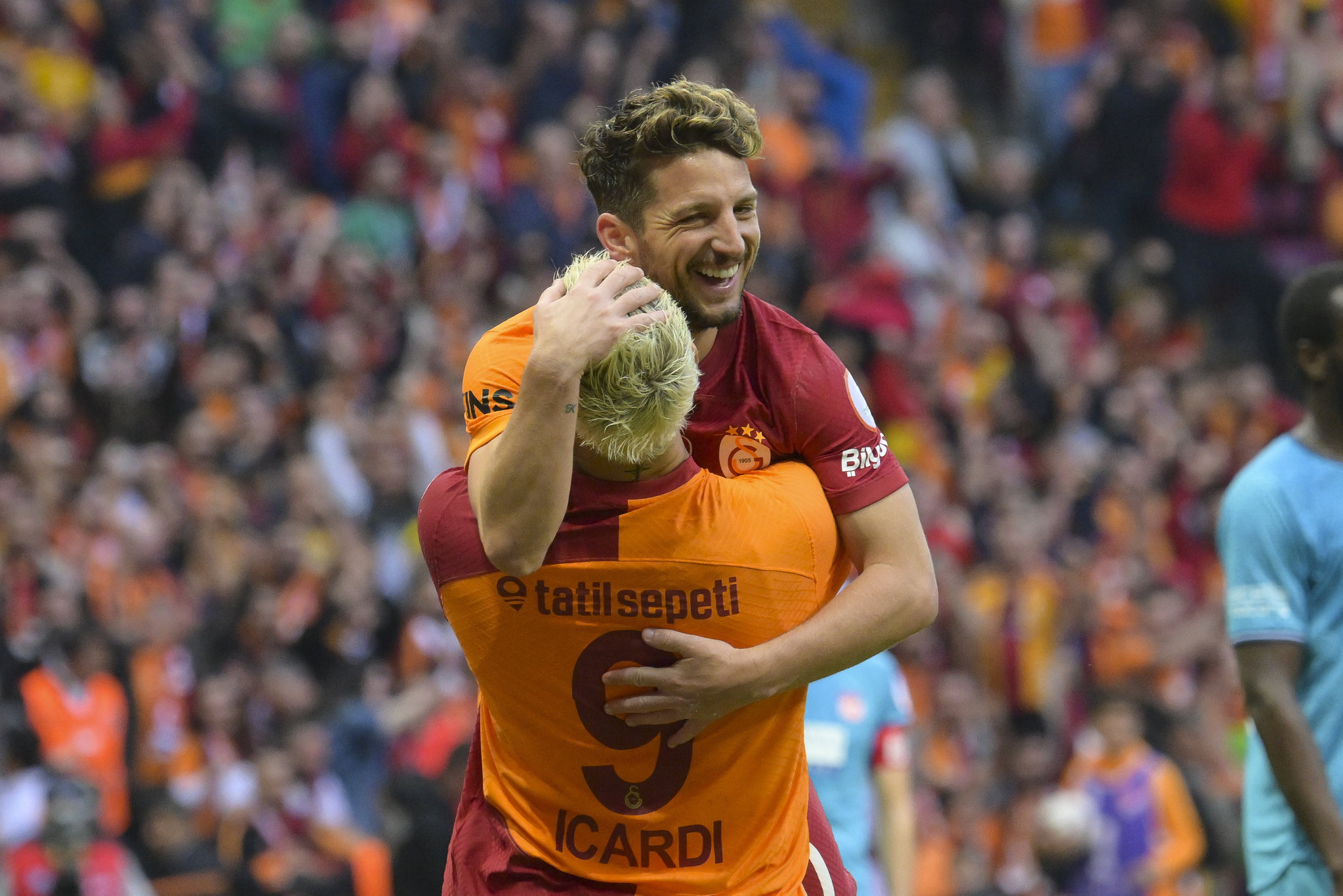 GALATASARAY HABERLERİ | Dries Mertens’ten flaş Mauro Icardi ve Edin Dzeko sözleri! Anlaşma yaptık