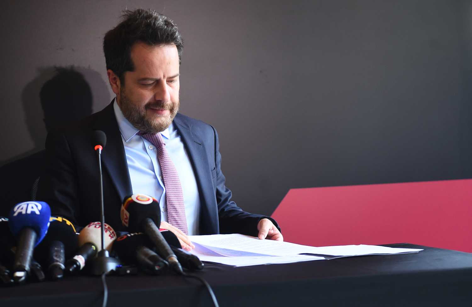 Galatasaray’dan Avrupa’yı sallayacak harekat! 3 mevkiye 3 transfer birden