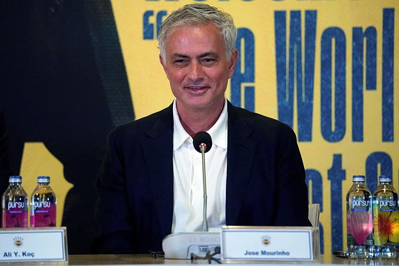 TRANSFER HABERİ - Fenerbahçe’ye kiralık golcü! Mourinho’nun menajeri devrede