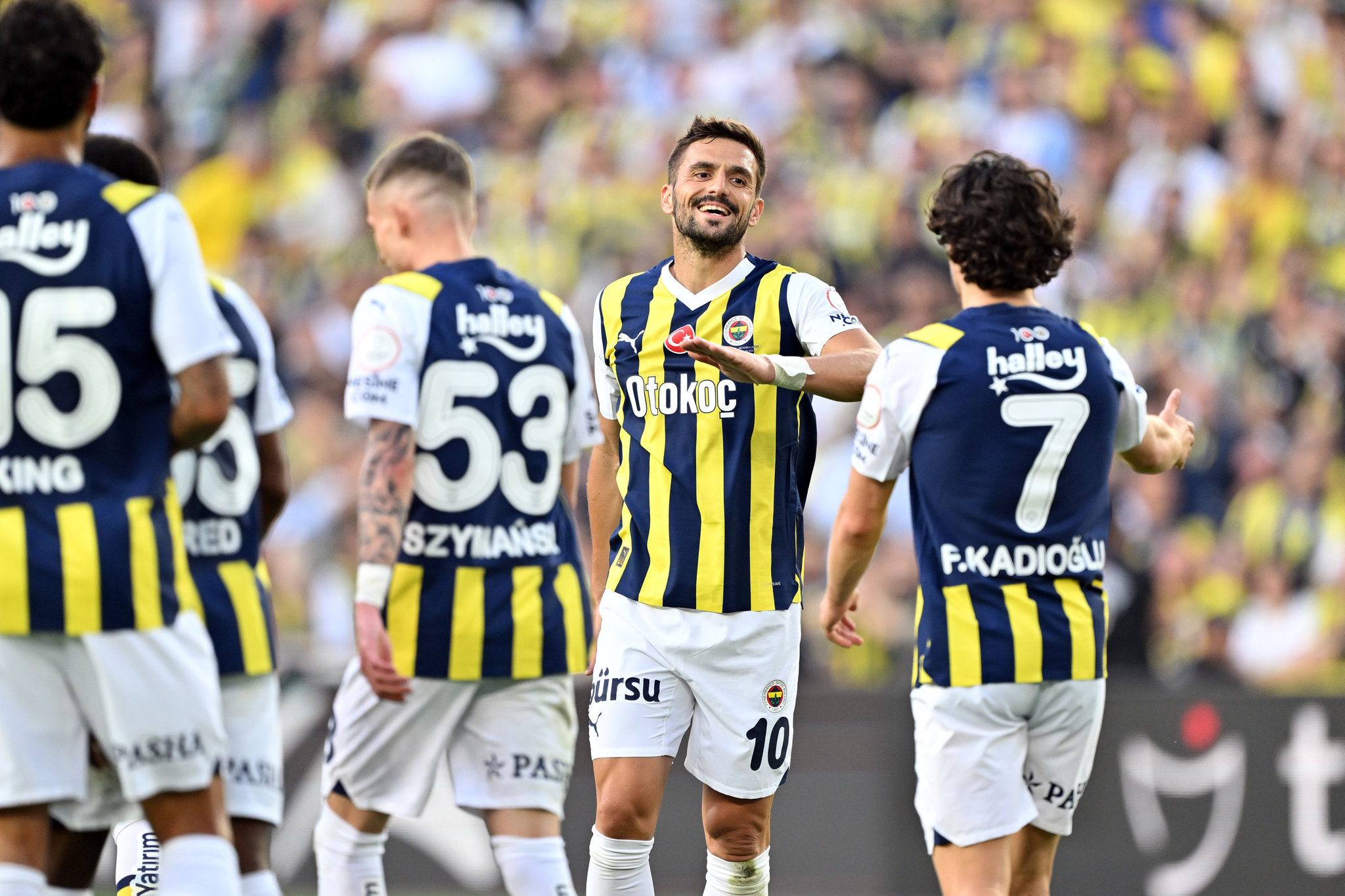 TRANSFER HABERİ | Fenerbahçe’ye Premier Lig’den orta saha! Fred’in yanına geliyor