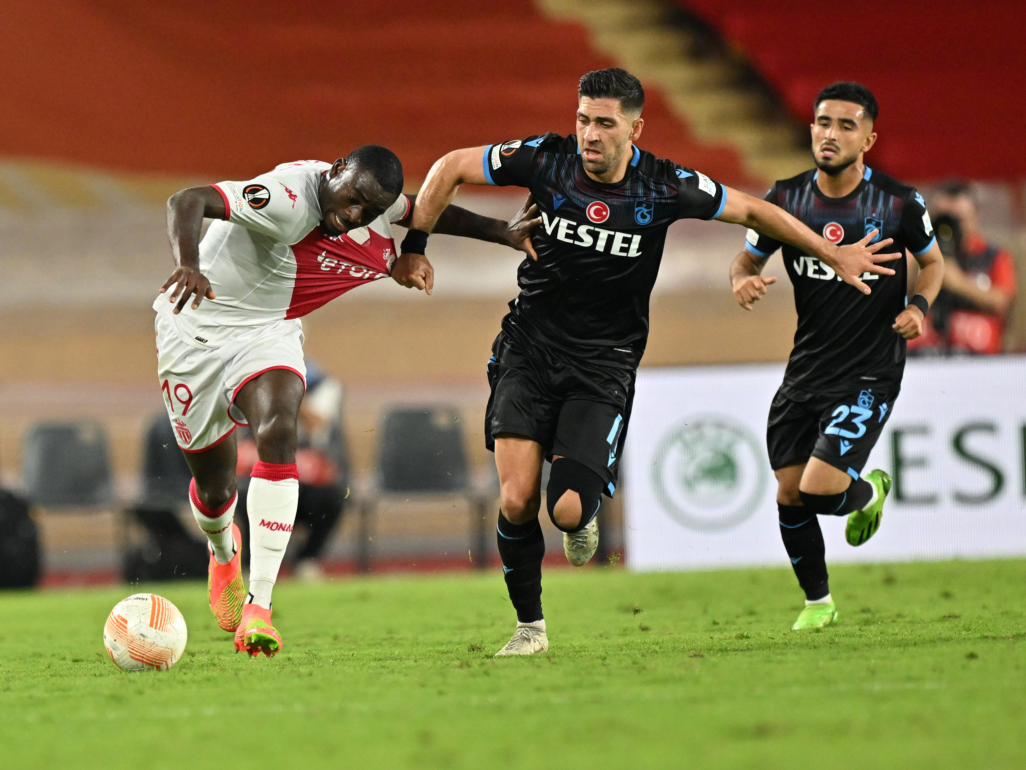 TRANSFER HABERLERİ: Galatasaray’dan orta sahaya Fransız dinamo! Kulübünden ayrılacağını açıkladı