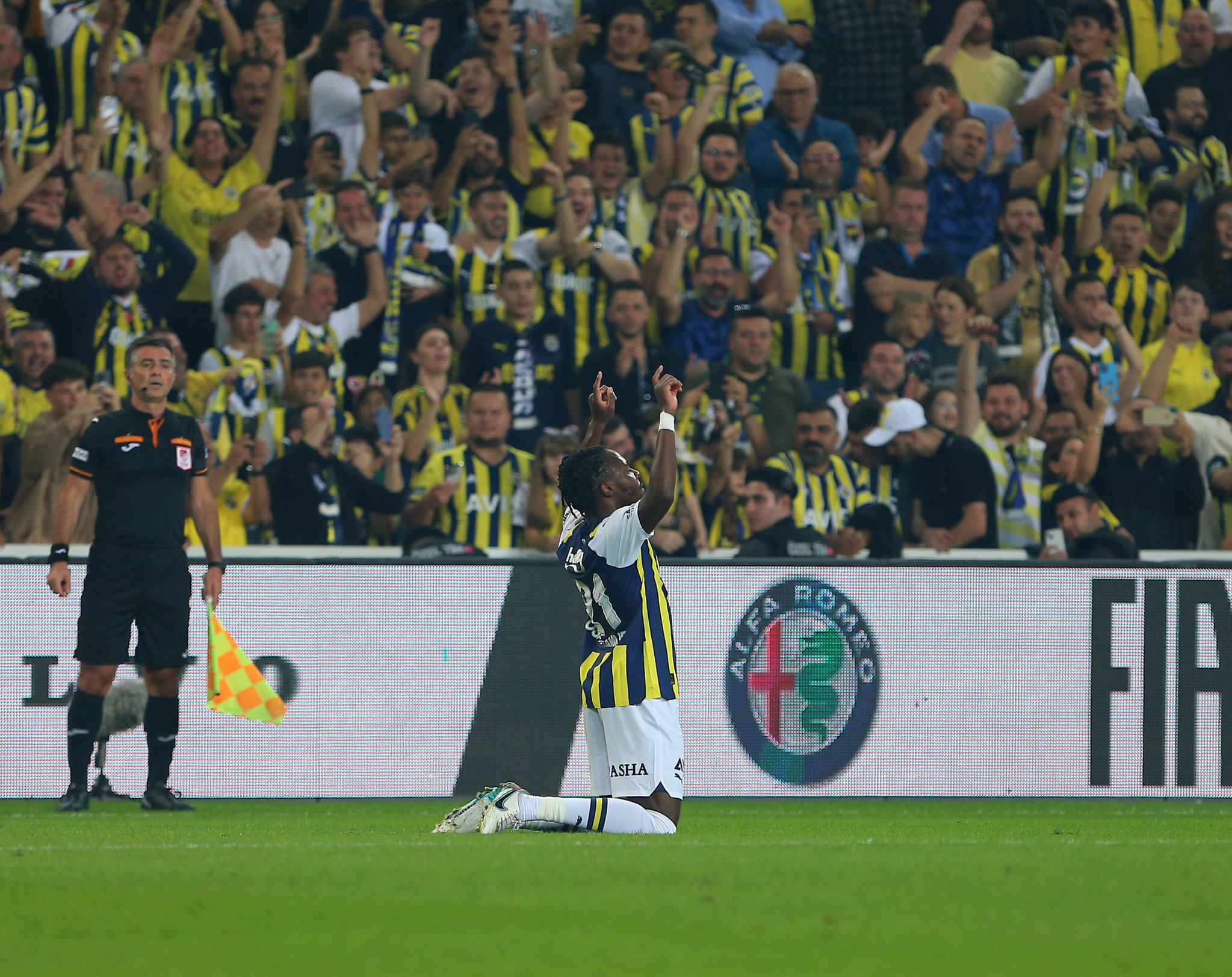 TRANSFER HABERİ: Fenerbahçe’den flaş Osayi-Samuel kararı!