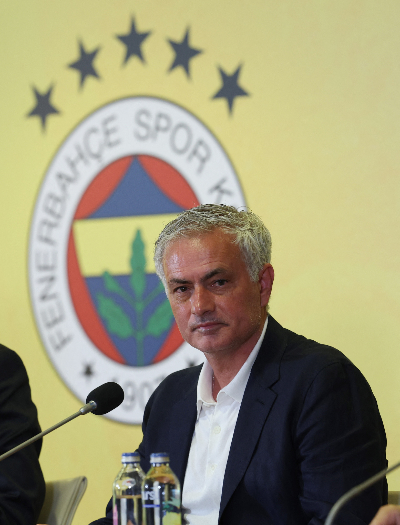 TRANSFER HABERİ | Fenerbahçe’den kritik transfer operasyonu! Jose Mourinho o ismi verdi