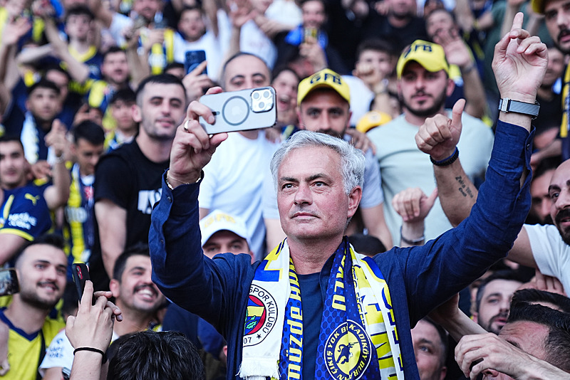 Fenerbahçe’den tarihi transfer hamlesi! Hollandalı yıldız EURO 2024’ün ardından geliyor