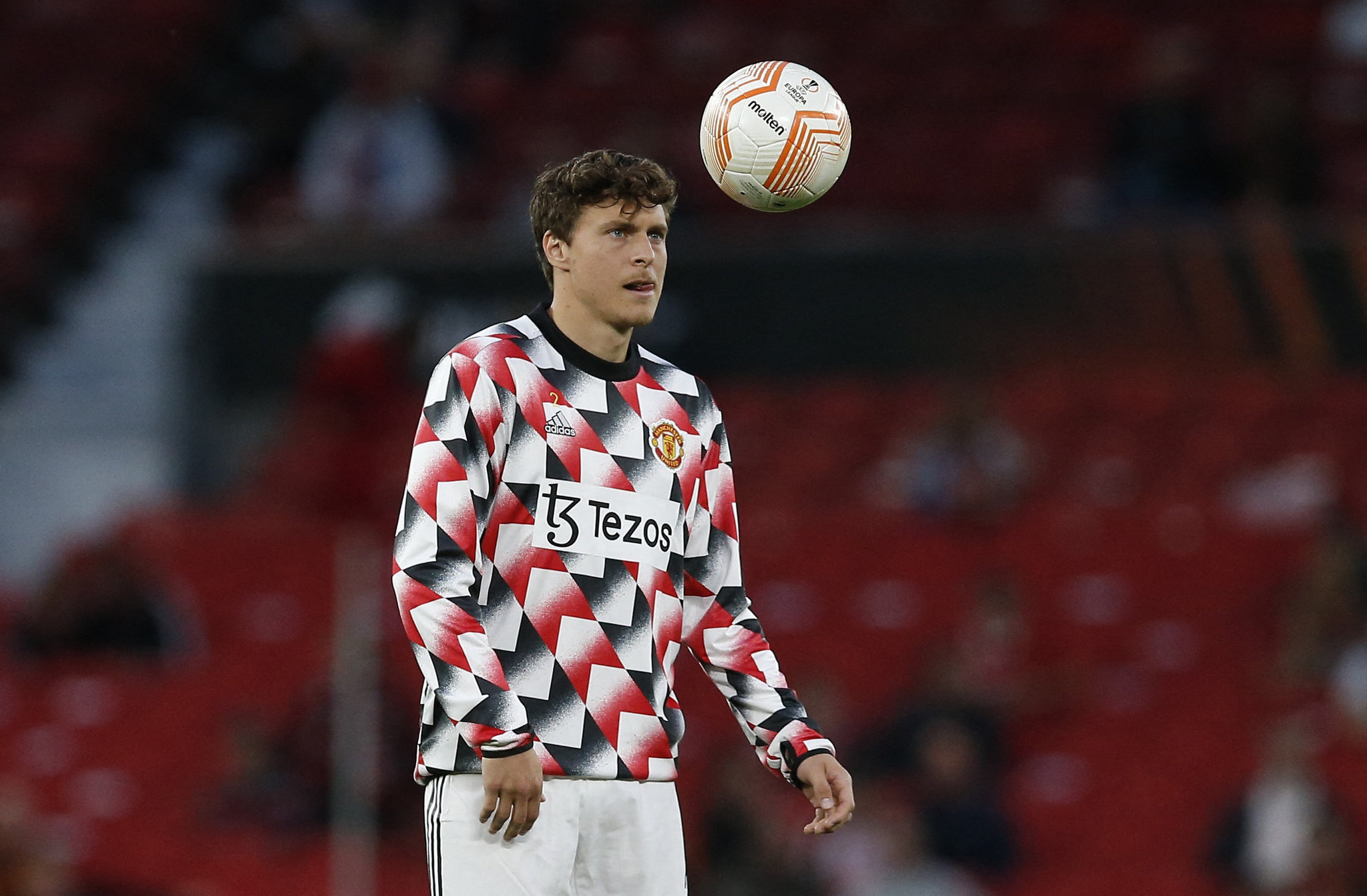 FENERBAHÇE TRANSFER HABERİ | Çağlar Söyüncü olmazsa Victor Lindelöf! Jose Mourinho eski öğrencisini istedi