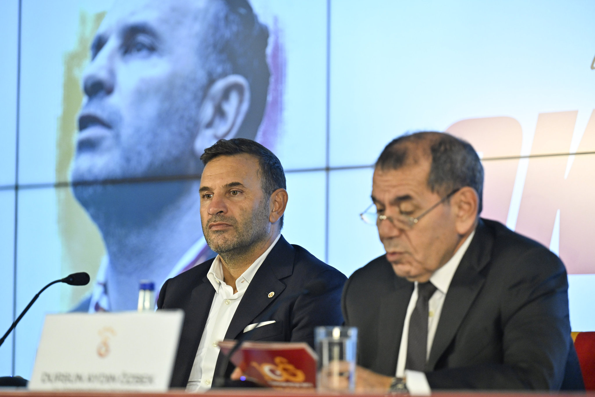 Galatasaray’dan Fenerbahçe’ye tarihi transfer çalımı! İmza an meselesi