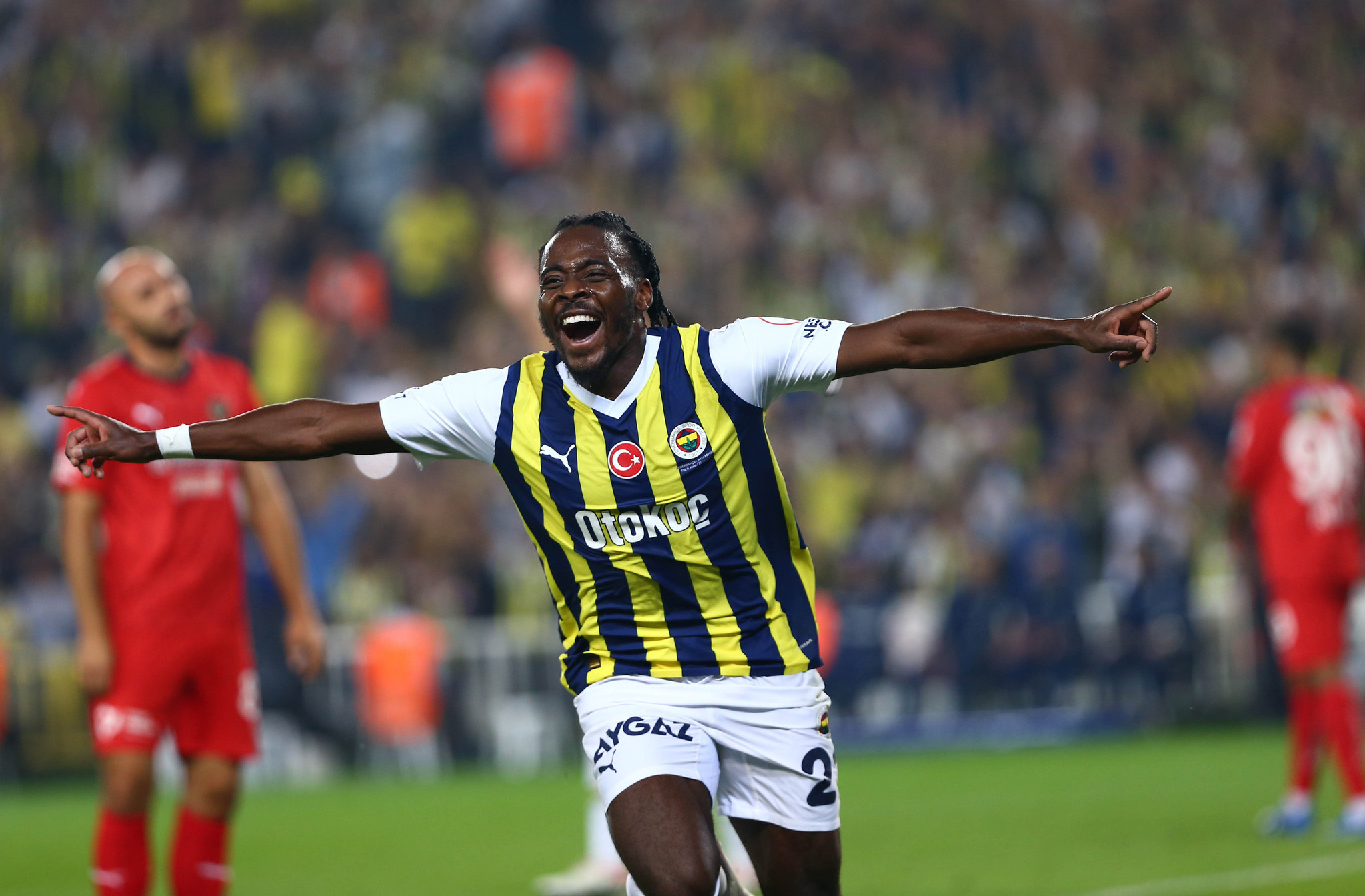 TRANSFER HABERİ: Fenerbahçe’de Osayi Samuel depremi! Bunu kimse beklemiyordu