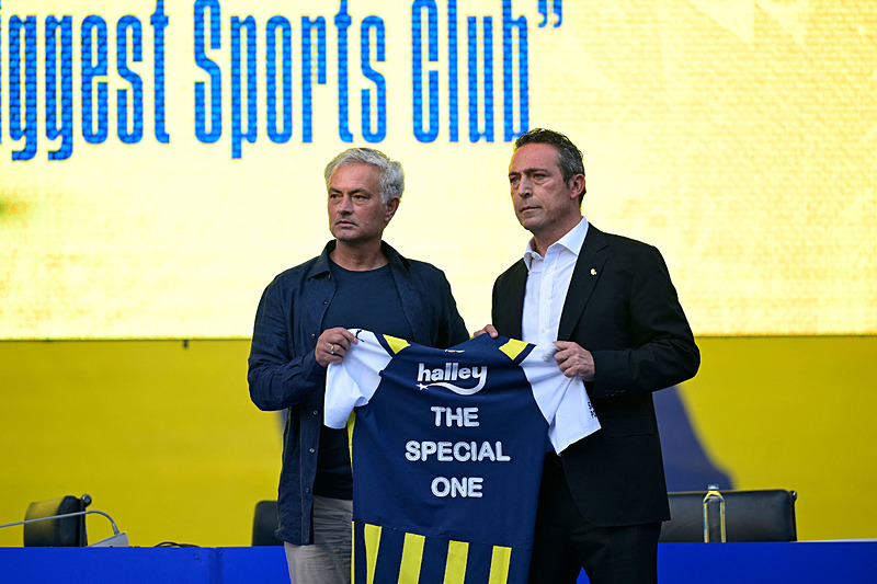 FENERBAHÇE HABERİ: Mourinho’ya yeni yardımcı geliyor! İşte o isim