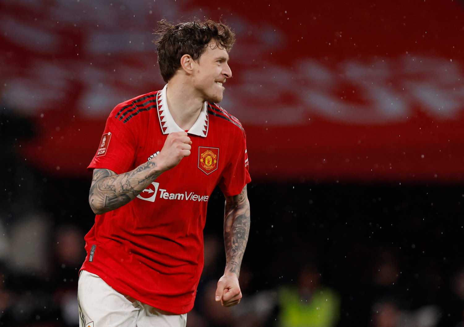 TRANSFER HABERİ | Mourinho’nun Lindelöf ısrarı sürüyor! İşte Fenerbahçe’nin yapacağı dev teklif