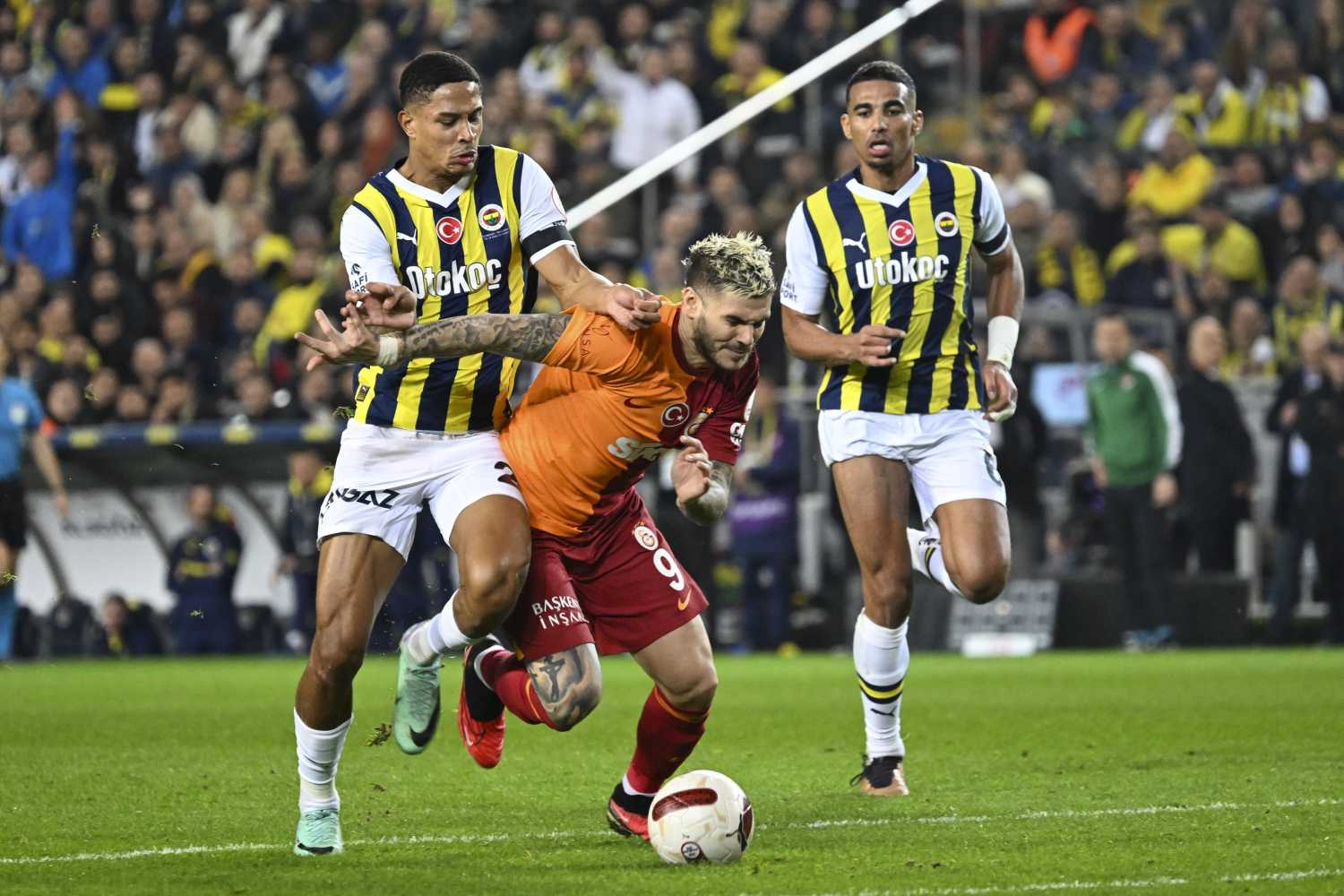 TRANSFER HABERİ | Fenerbahçe ve Galatasaray’a transferde dişli rakip! Premier Lig’den istiyorlar