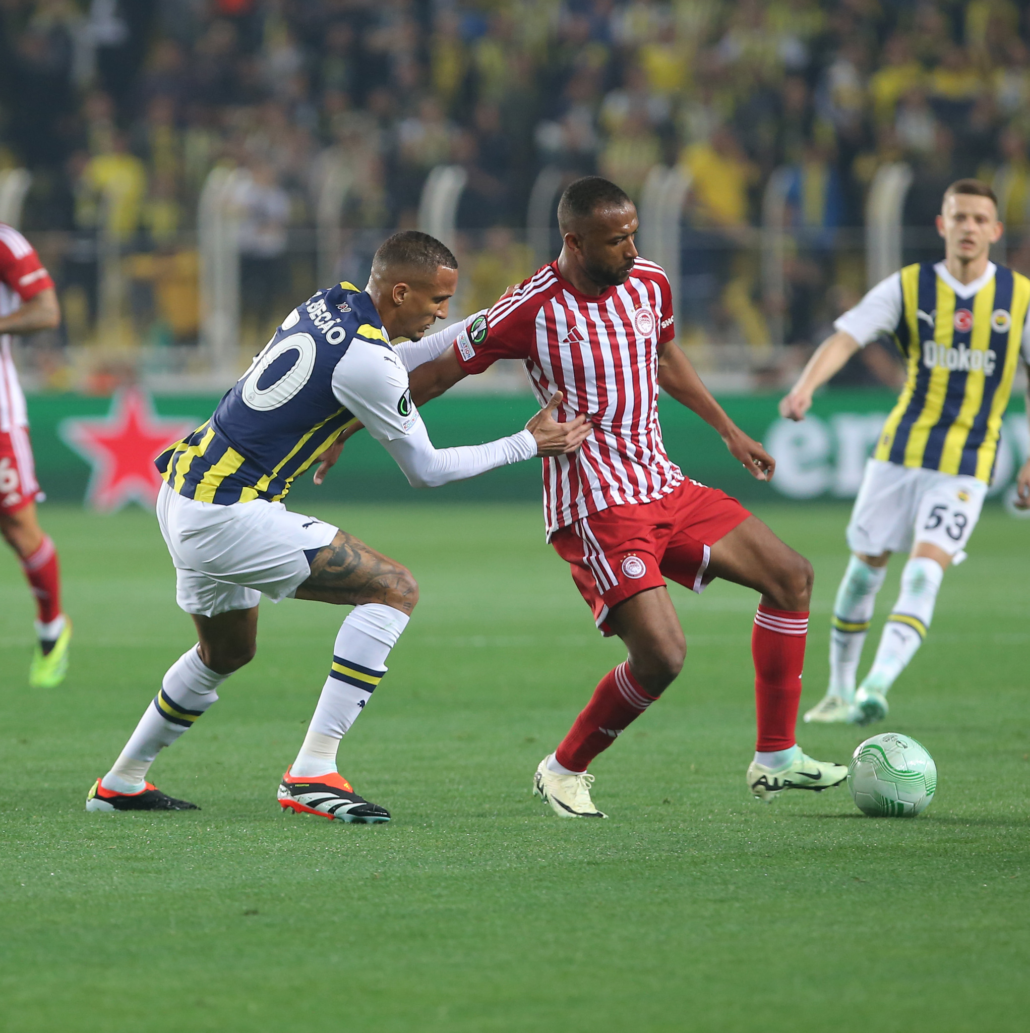 TRANSFER HABERİ: Fenerbahçe’ye şampiyon golcü! Fransız basını resmen açıkladı