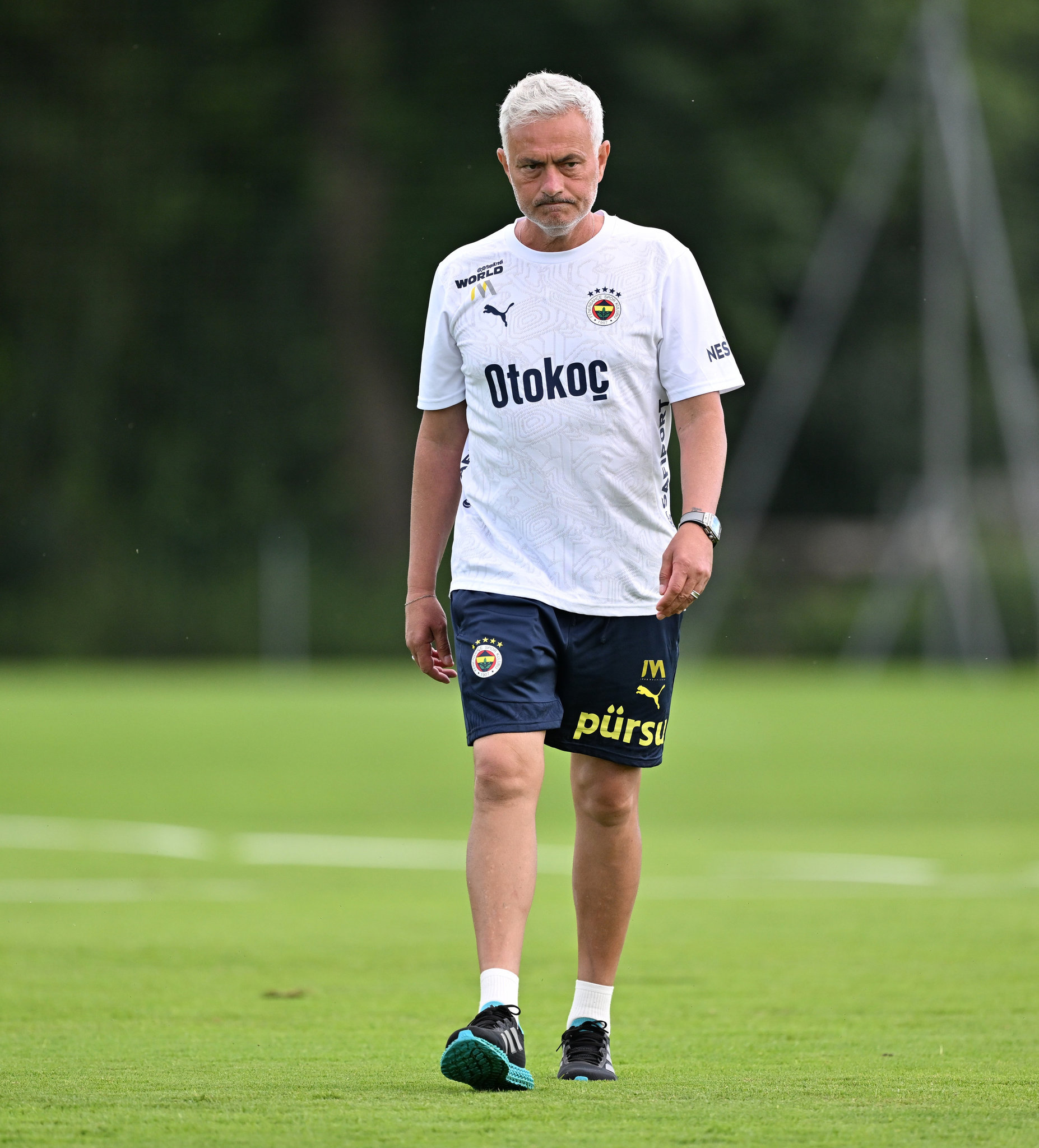 Jose Mourinho’dan Fenerbahçe yönetimine flaş istek! Transfer...