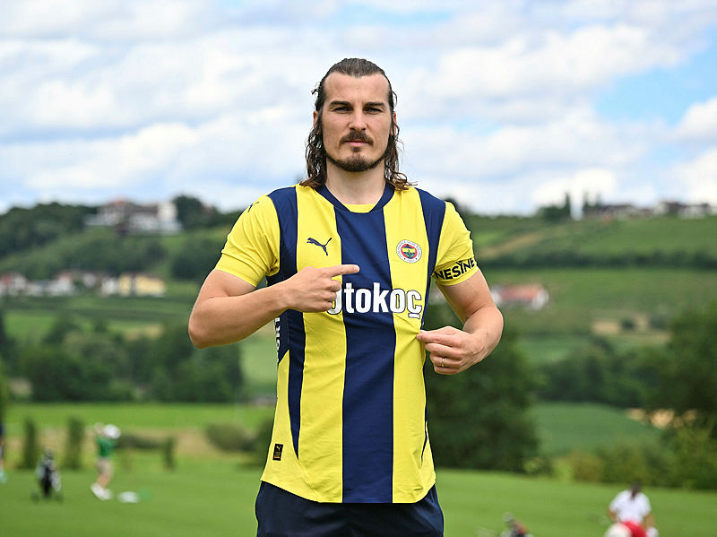 Fenerbahçe’nin yeni transferini Cengiz Ünder açıkladı! Yanlışlıkla ağzından kaçırdı