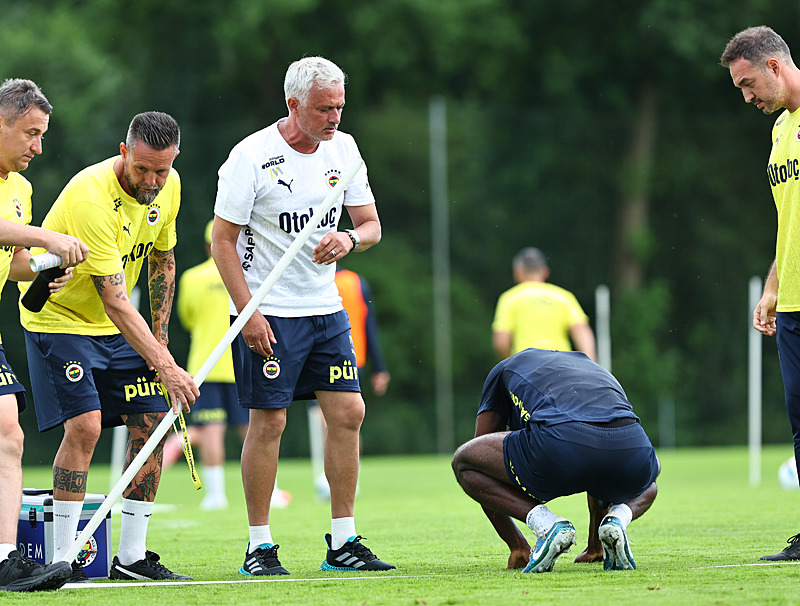 Fenerbahçe’den Beşiktaş’a transfer çalışmı! Jose Mourinho’nun yeni gözdesi olacak