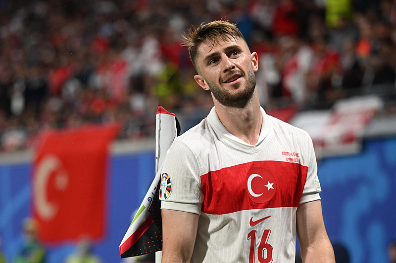 FENERBAHÇE TRANSFER HABERİ - Menajeriyle görüştüler! Milli futbolcu için flaş teklif