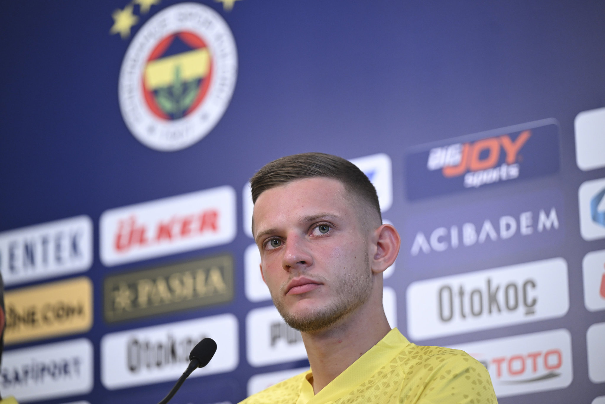 Fenerbahçe’den tarihi transfer satışı! Szymanski yeni takımıyla imzalıyor