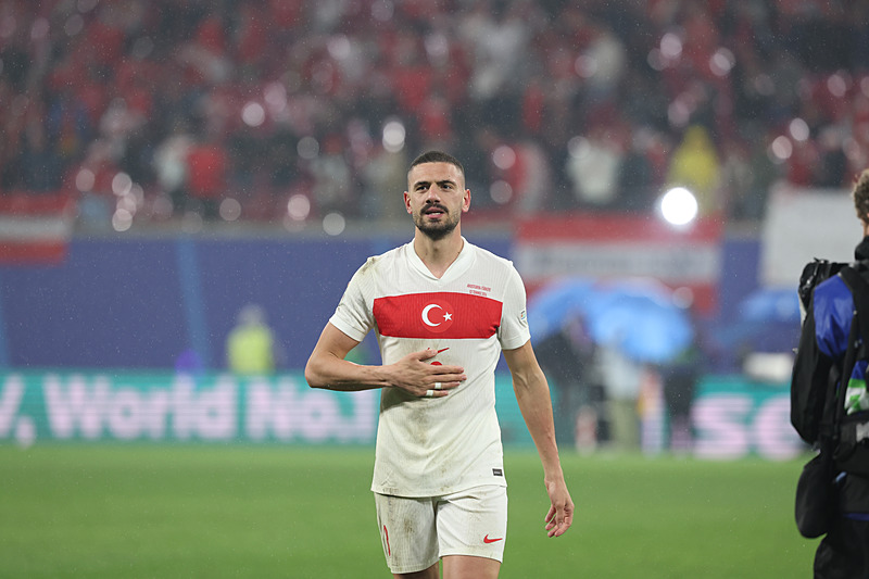 TRANSFER HABERİ - Fenerbahçe’den milli yıldıza kanca! Kulübünden izin çıktı