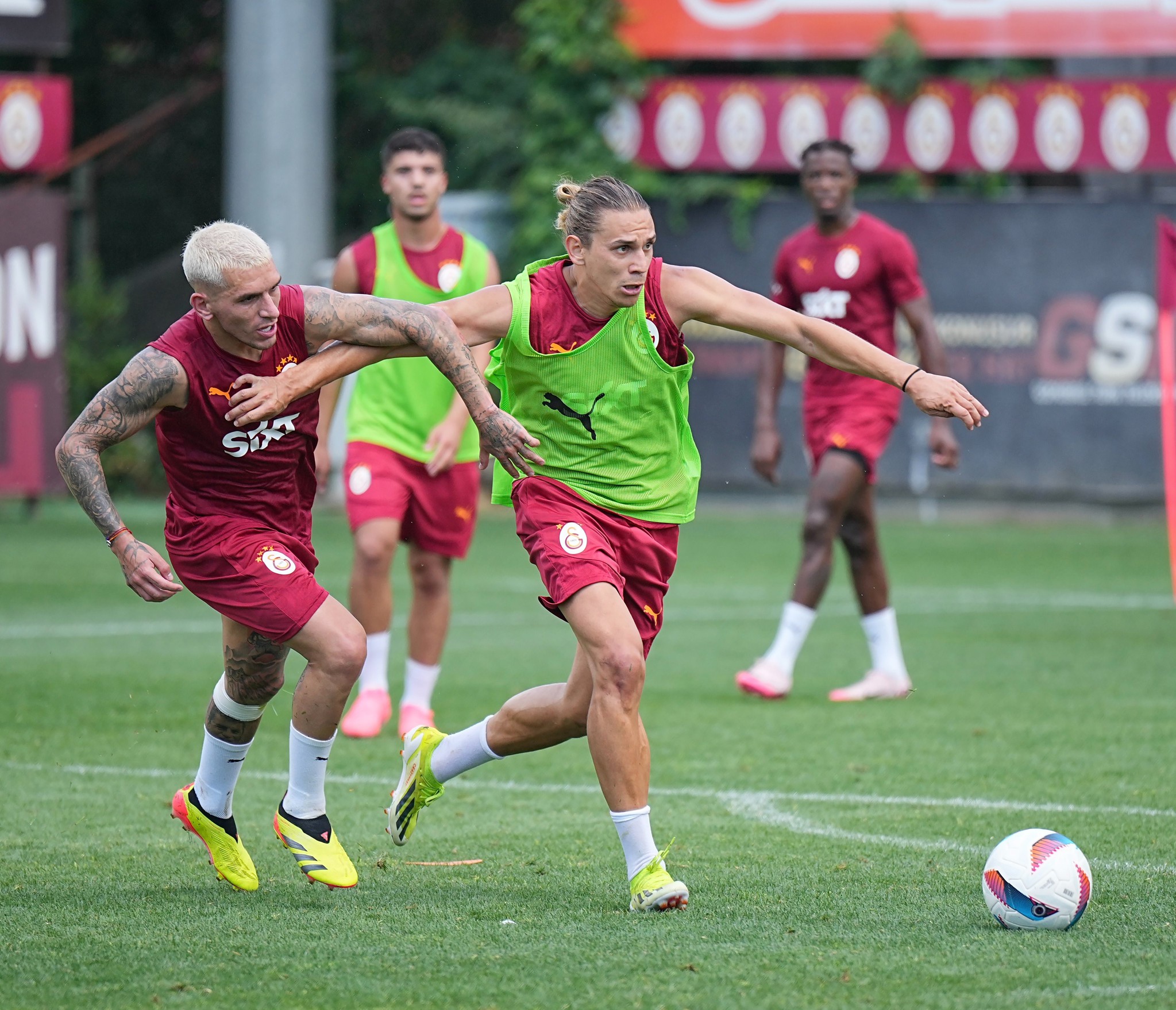 GALATASARAY TRANSFER HABERİ: Ve Okan Buruk’tan flaş hamle! Avusturya kampı sonrası...