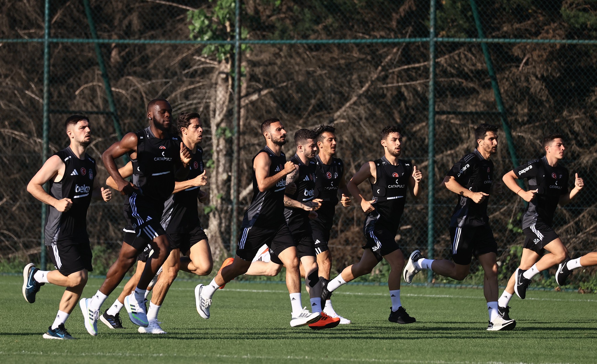 Beşiktaş’ta flaş ayrılık hazırlığı! Kampa götürülmüyor