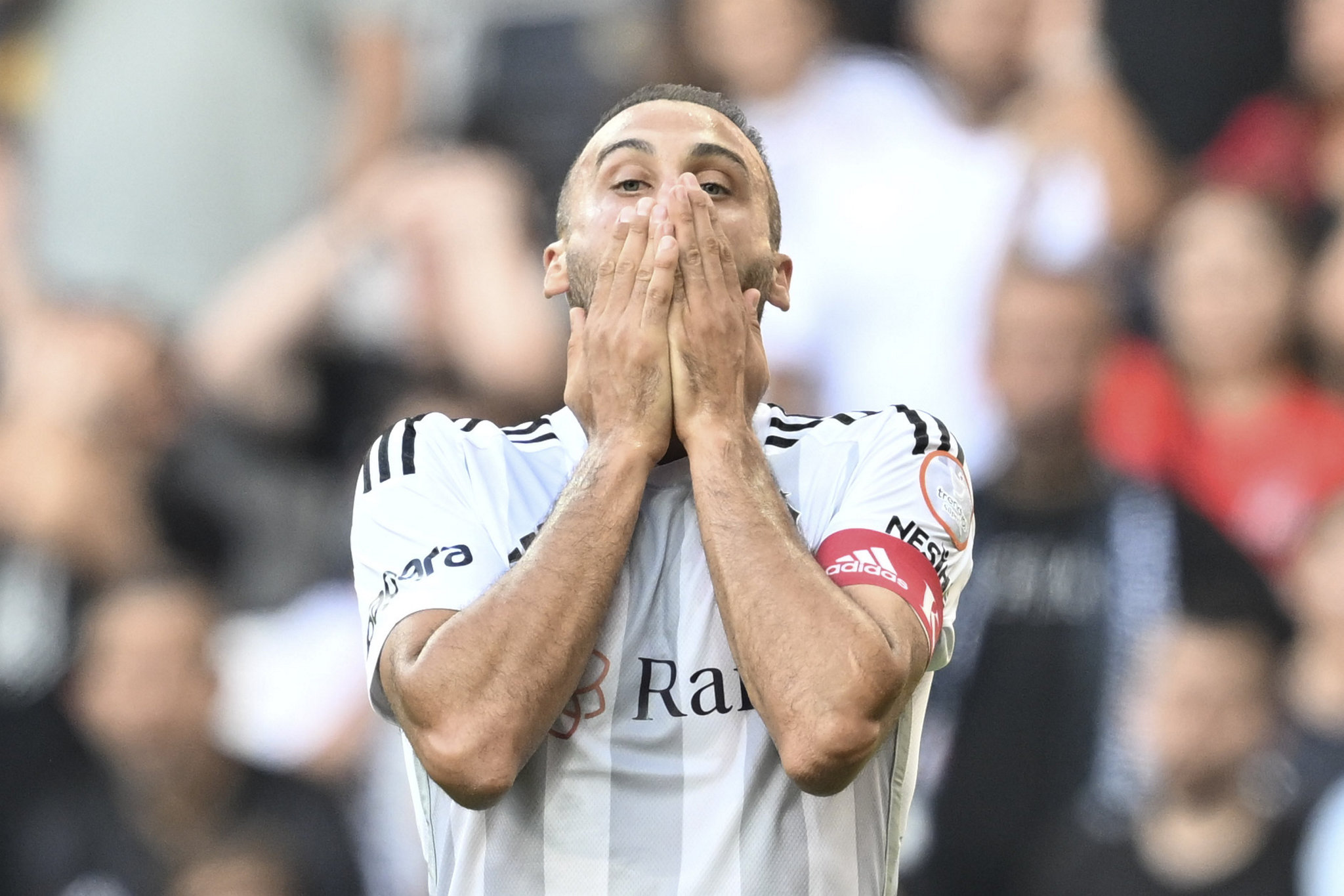 Cenk Tosun’dan kafa karıştıran transfer açıklaması!