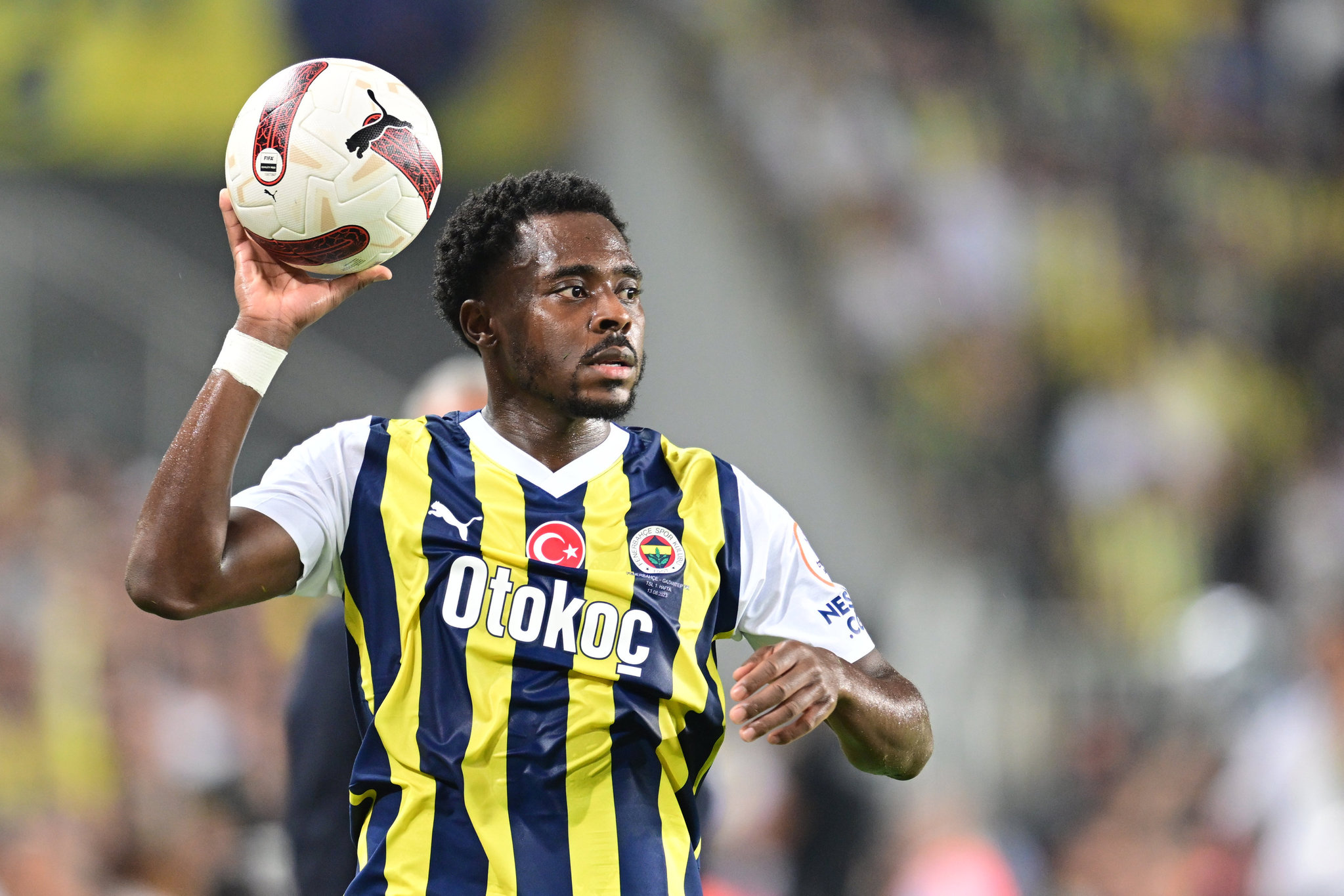 TRANSFER HABERİ: Osayi-Samuel Fenerbahçe’ye veda ediyor! İşte yeni adresi