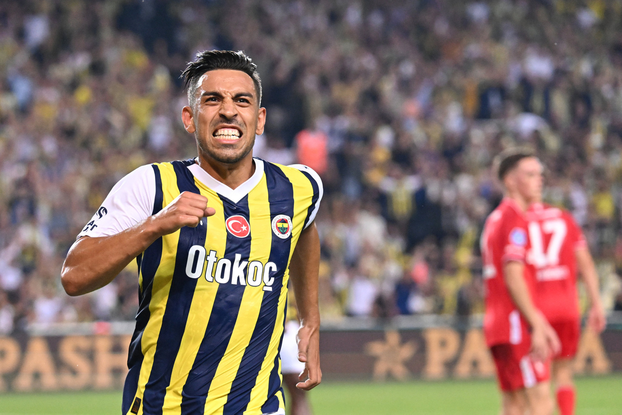 TRANSFER HABERİ: İrfan Can Kahveci’den Fenerbahçelileri üzecek karar!