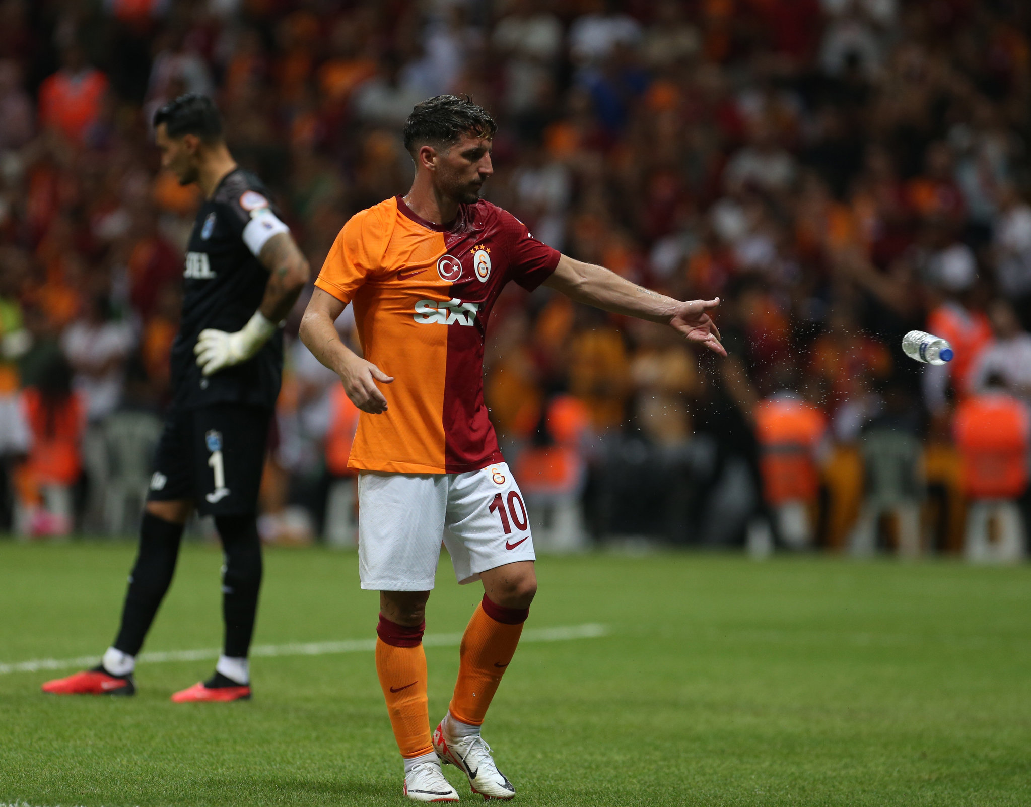 TRANSFER HABERİ: Mertens’ten Galatasaray’a kötü haber! Yeni imza atmıştı ancak...