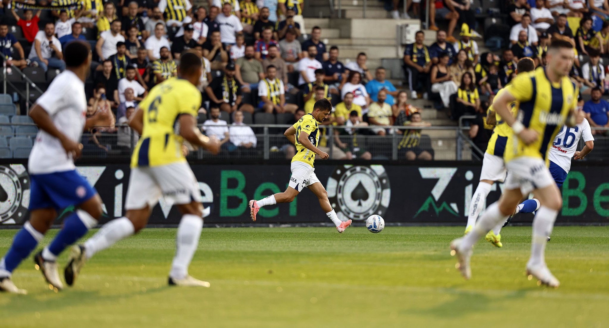 TRANSFER HABERİ: Fenerbahçe’de sıcak gelişme! Krunic...