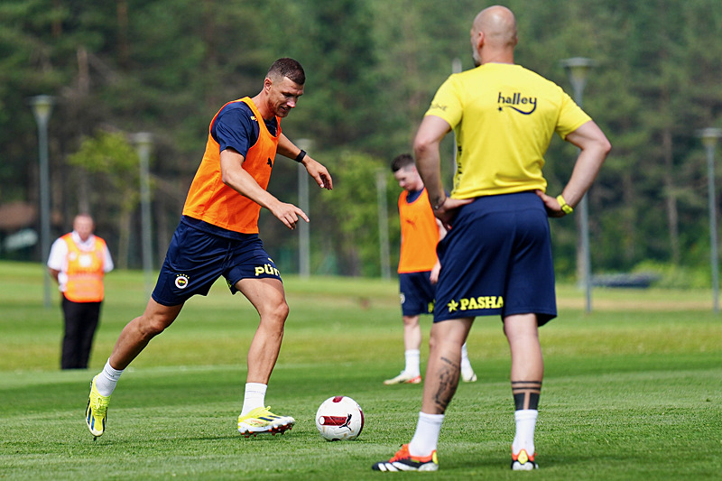FENERBAHÇE HABERLERİ - Edin Dzeko takımdan ayrılacak mı? Resmen açıklandı!