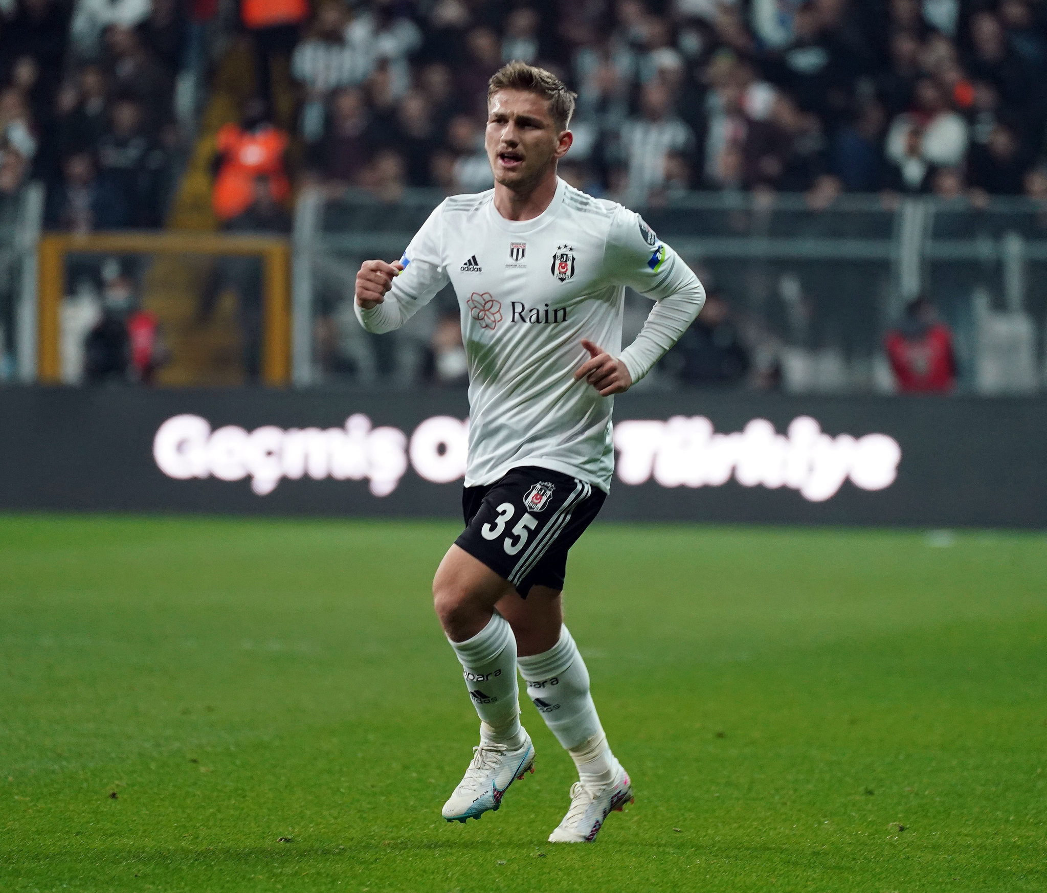 BEŞİKTAŞ TRANSFER HABERİ | Semih Kılıçsoy için inanılmaz teklif! O rakamın üstüne bir de futbolcu...