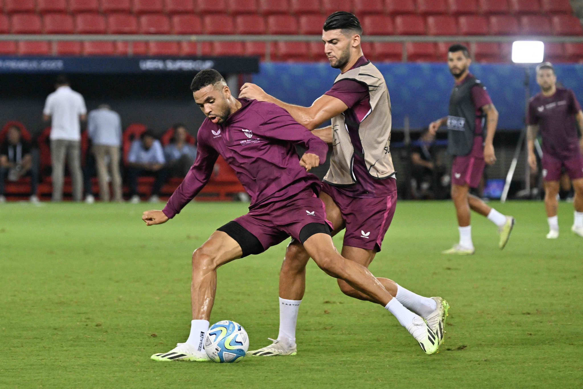 FENERBAHÇE TRANSFER HABERİ: Sevilla’dan şaşırtan En-Nesyri açıklaması! Bunu kimse beklemiyordu