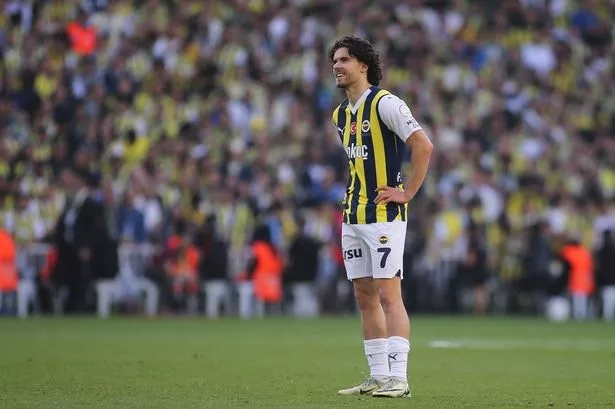 Fenerbahçe’den Manchester United’a Ferdi Kadıoğlu vetosu! Yönetim planını yaptı