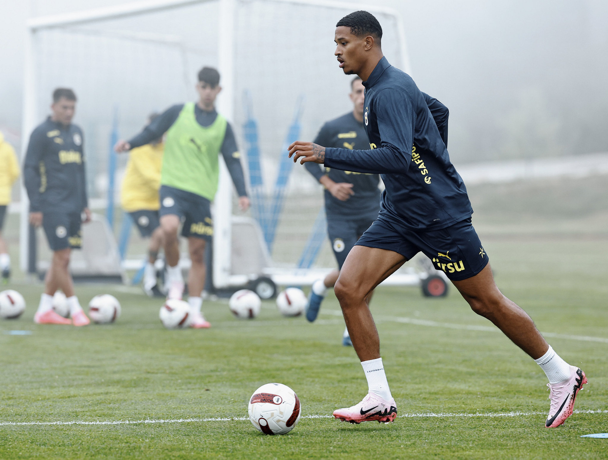 Jayden Oosterwolde’ye Premier Lig kancası! İşte Fenerbahçe’nin beklediği rakam