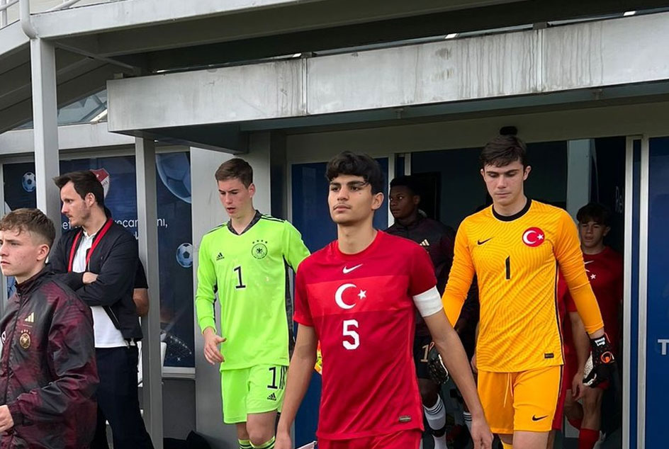 Beşiktaş’a gençlik aşısı! Transferde flaş Kaan Ayhan detayı