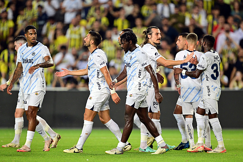 TRANSFER HABERLERİ: Fransızlar Fenerbahçe’nin yıldızı için geliyor! Bilgi toplamaya başladılar