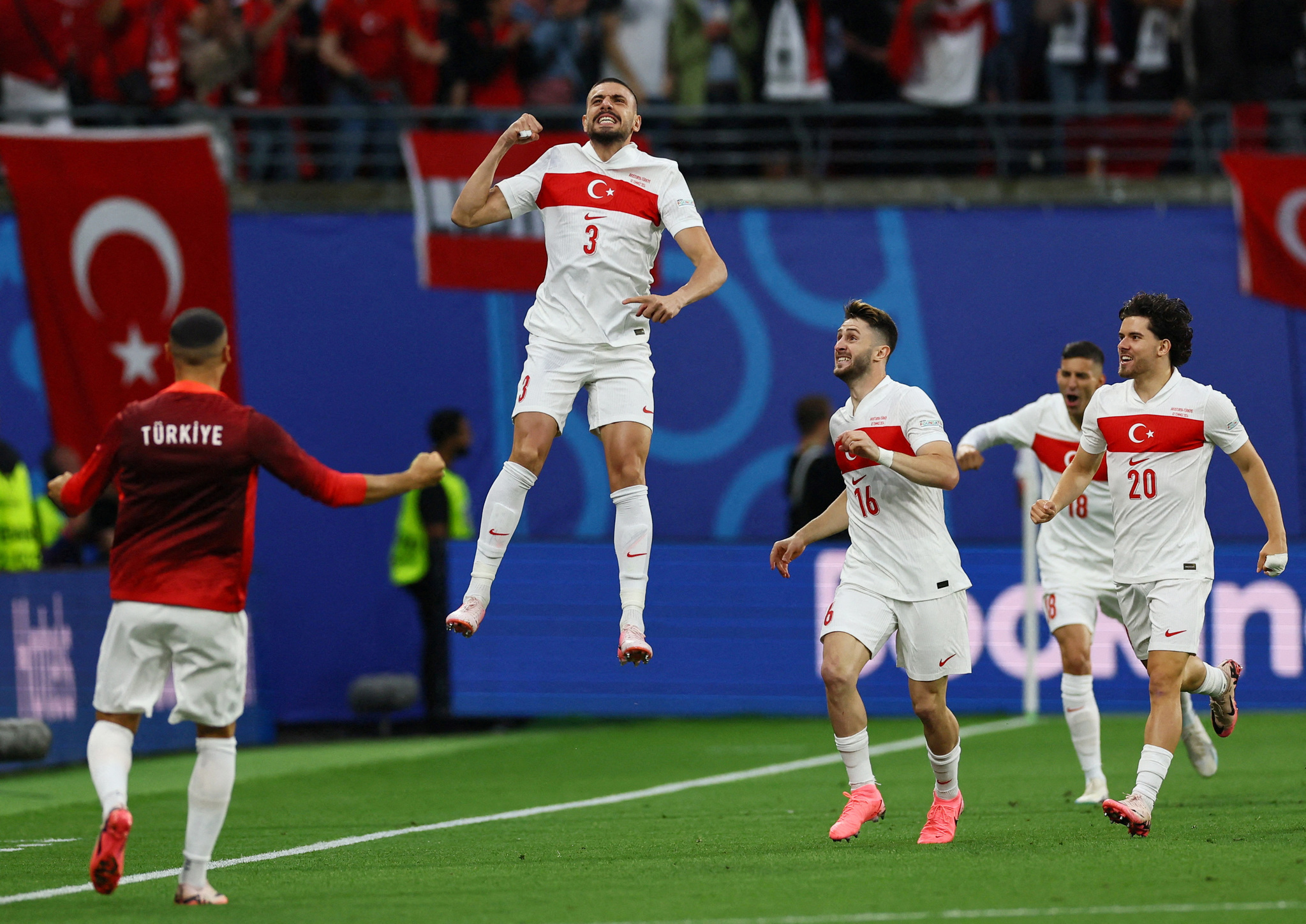 TRANSFER HABERİ | Süper Lig devinden Merih Demiral bombası!