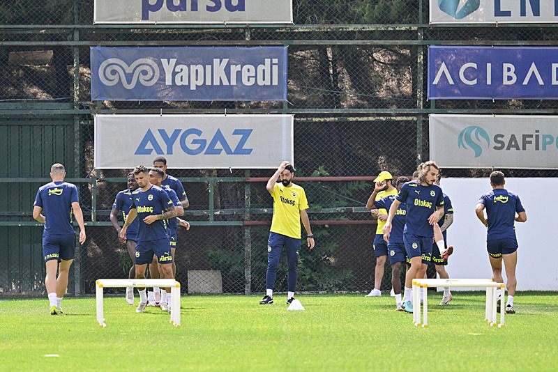 FENERBAHÇE HABERLERİ - Lugano maçının 11’i belli oluyor! Jose Mourinho’dan sürpriz karar