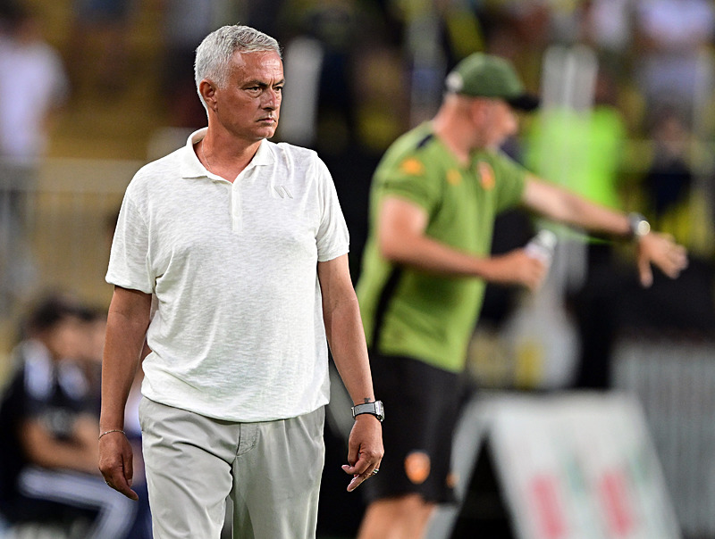 Fenerbahçe İsviçre’de avantaj peşinde! İşte Jose Mourinho’nun Lugano maçı muhtemel 11’i