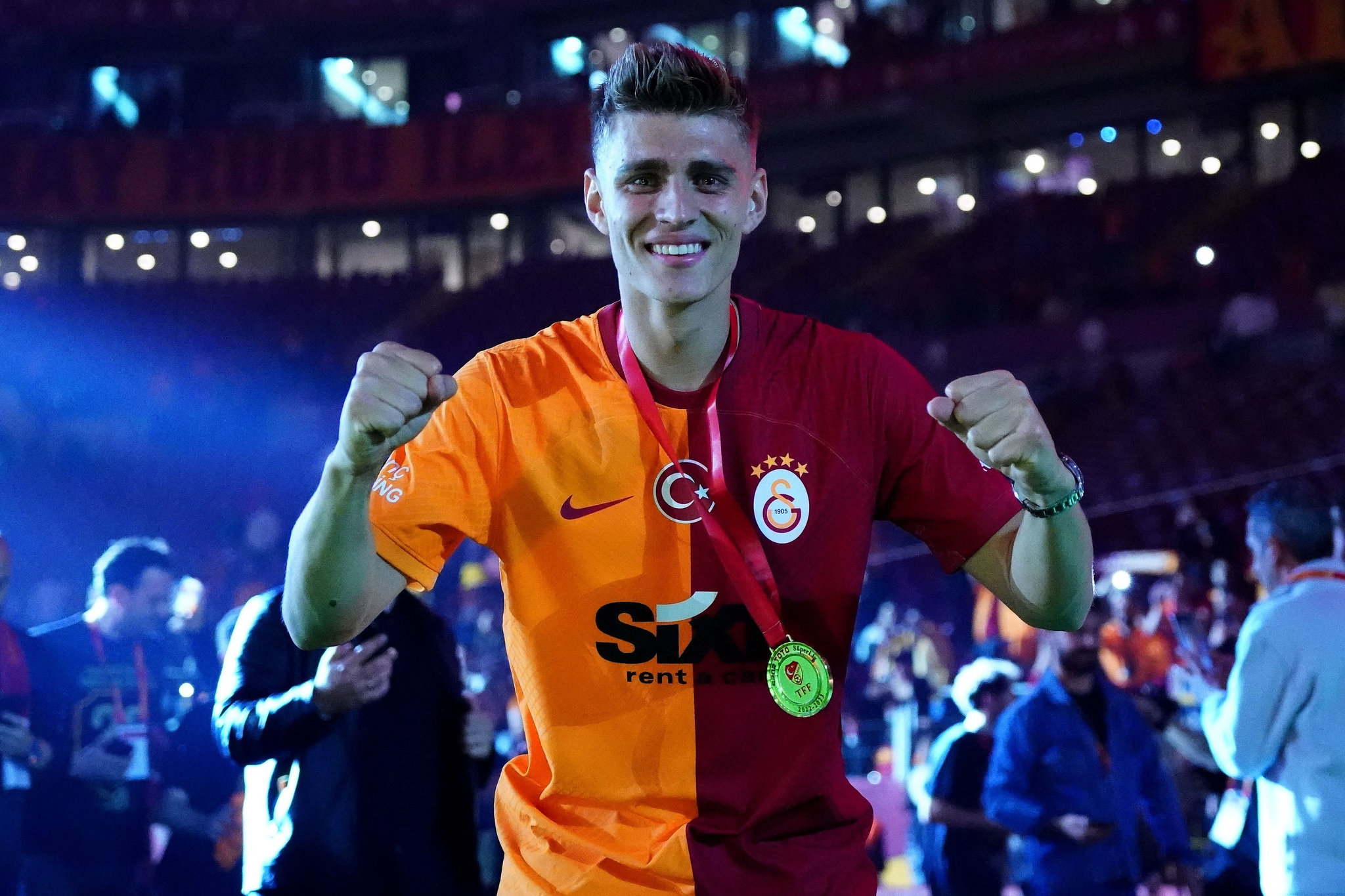 Galatasaray’da sağ bek transferi sonuçlanıyor! Cimbom’dan nokta hamle