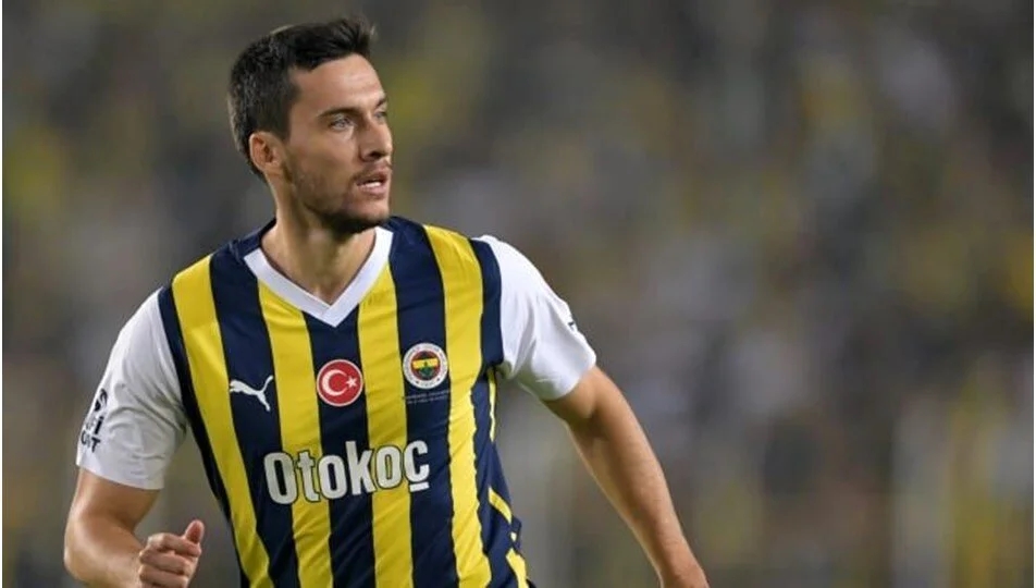 TRANSFER HABERİ | Fenerbahçe’ye Portekizli ön libero! Kanarya’ya 19’luk yıldız