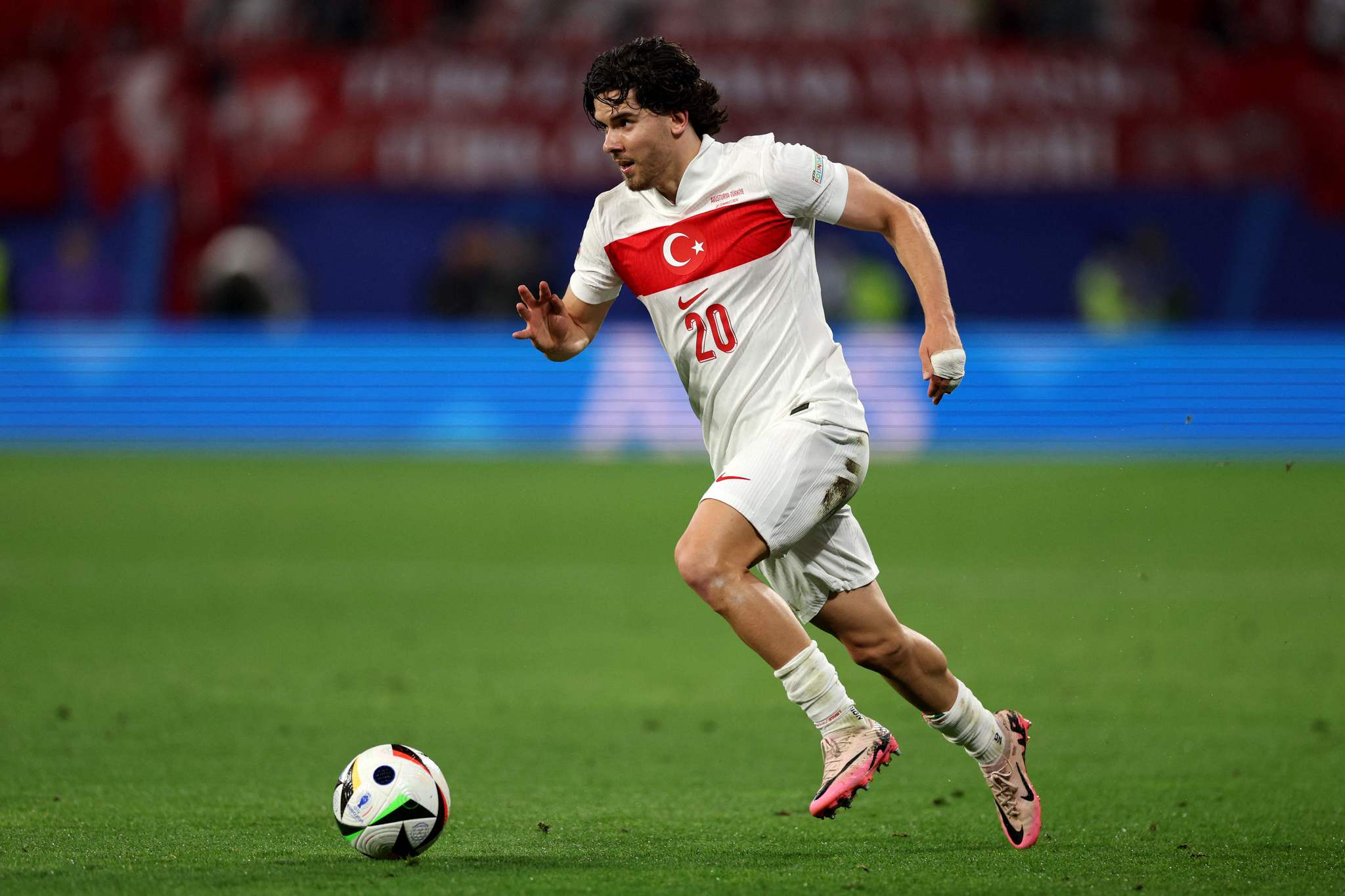 İngiliz ekibi Ferdi Kadıoğlu için gemileri yaktı! Rekor teklif...