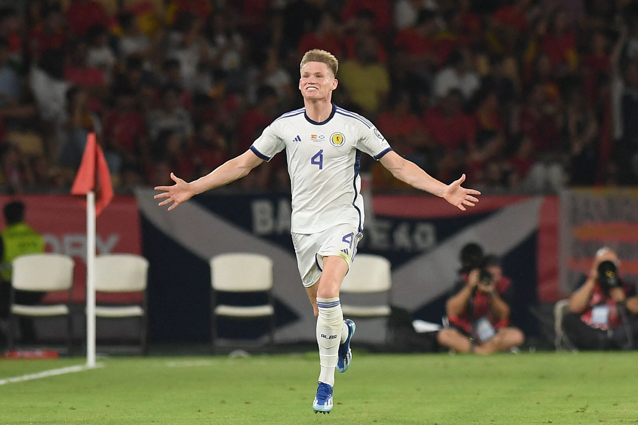 TRANSFER HABERLERİ: Galatasaray mı, Fenerbahçe mi? Manchester United’dan McTominay kararı