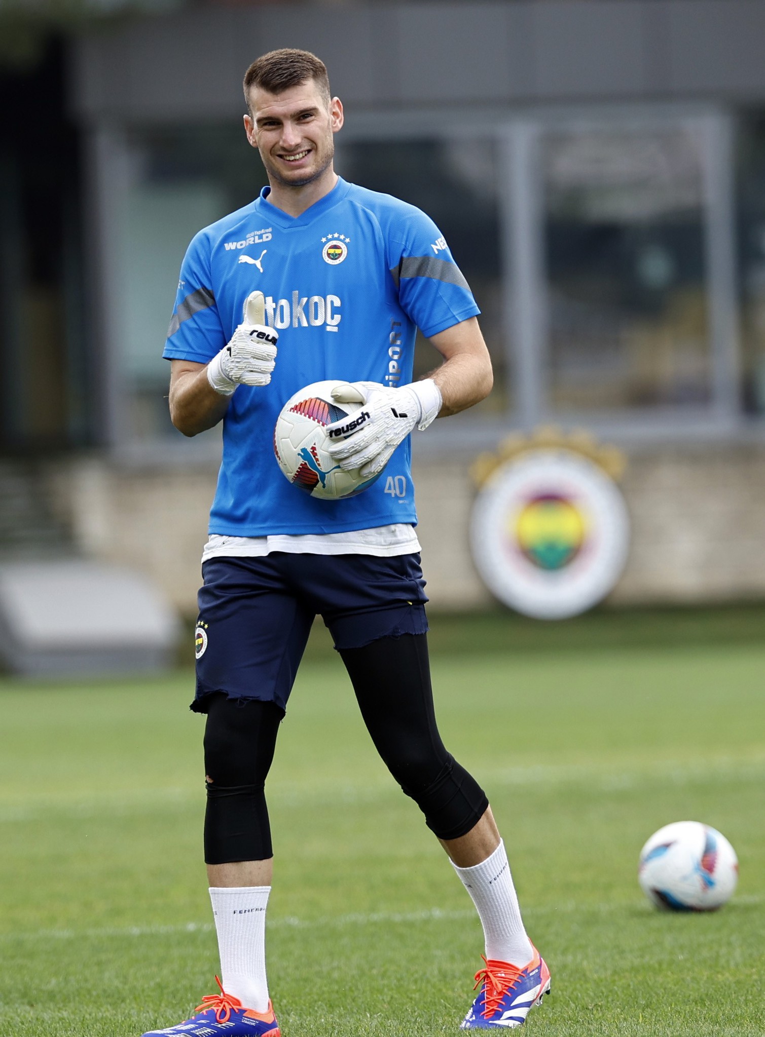 Fenerbahçe’ye İspanyol ön libero! Kanarya transferde frene basmıyor