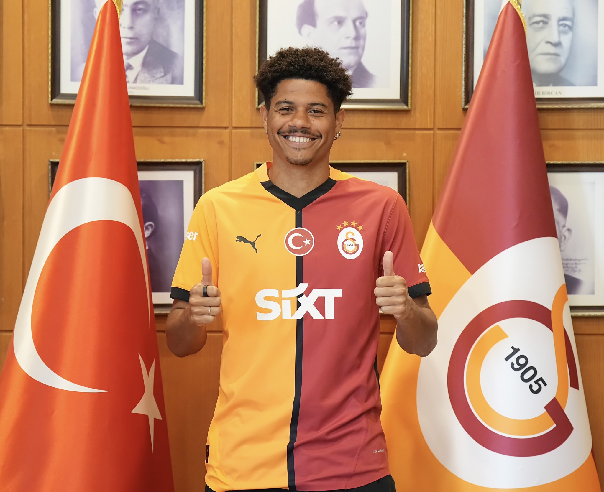 TRANSFER HABERİ | Galatasaray’a 30 milyon Euro’luk sol bek! Cimbom gözünü kararttı