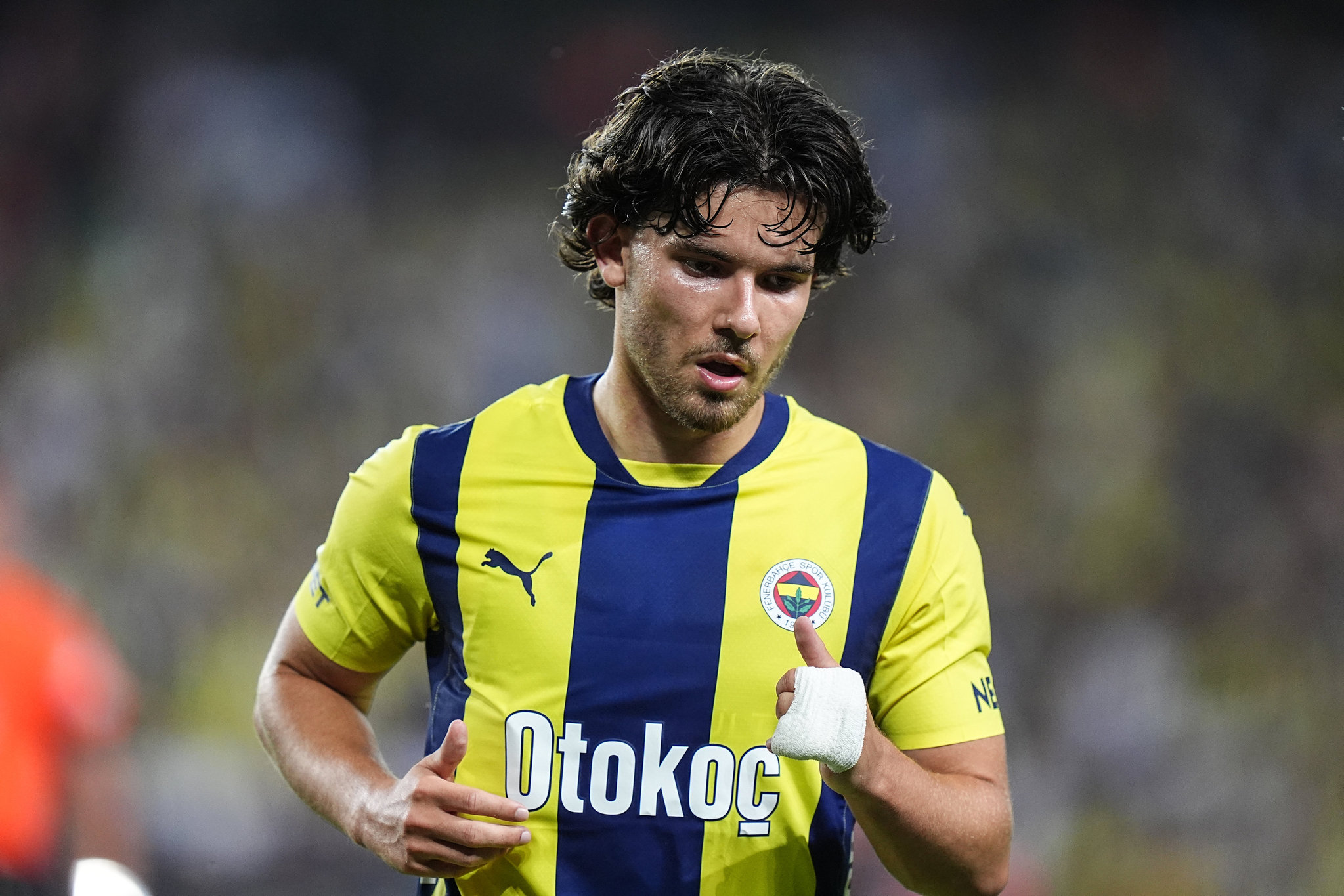 FENERBAHÇE HABERLERİ | Ferdi Kadıoğlu görüşme odasına! Kalacak mı, Gidecek mi?