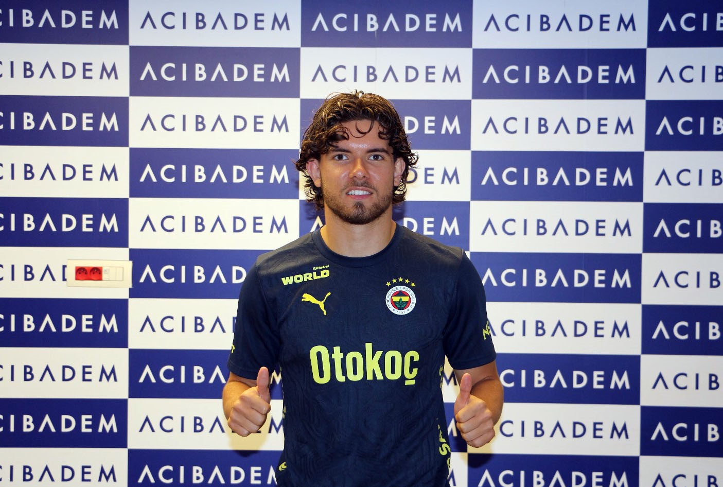 FENERBAHÇE HABERLERİ | Ferdi Kadıoğlu görüşme odasına! Kalacak mı, Gidecek mi?