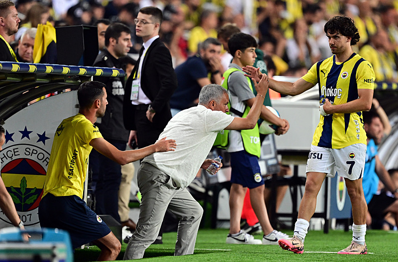 TRANSFER HABERİ - Fenerbahçe piyangoyu tutturdu! Ferdi Kadıoğlu için rekor teklif